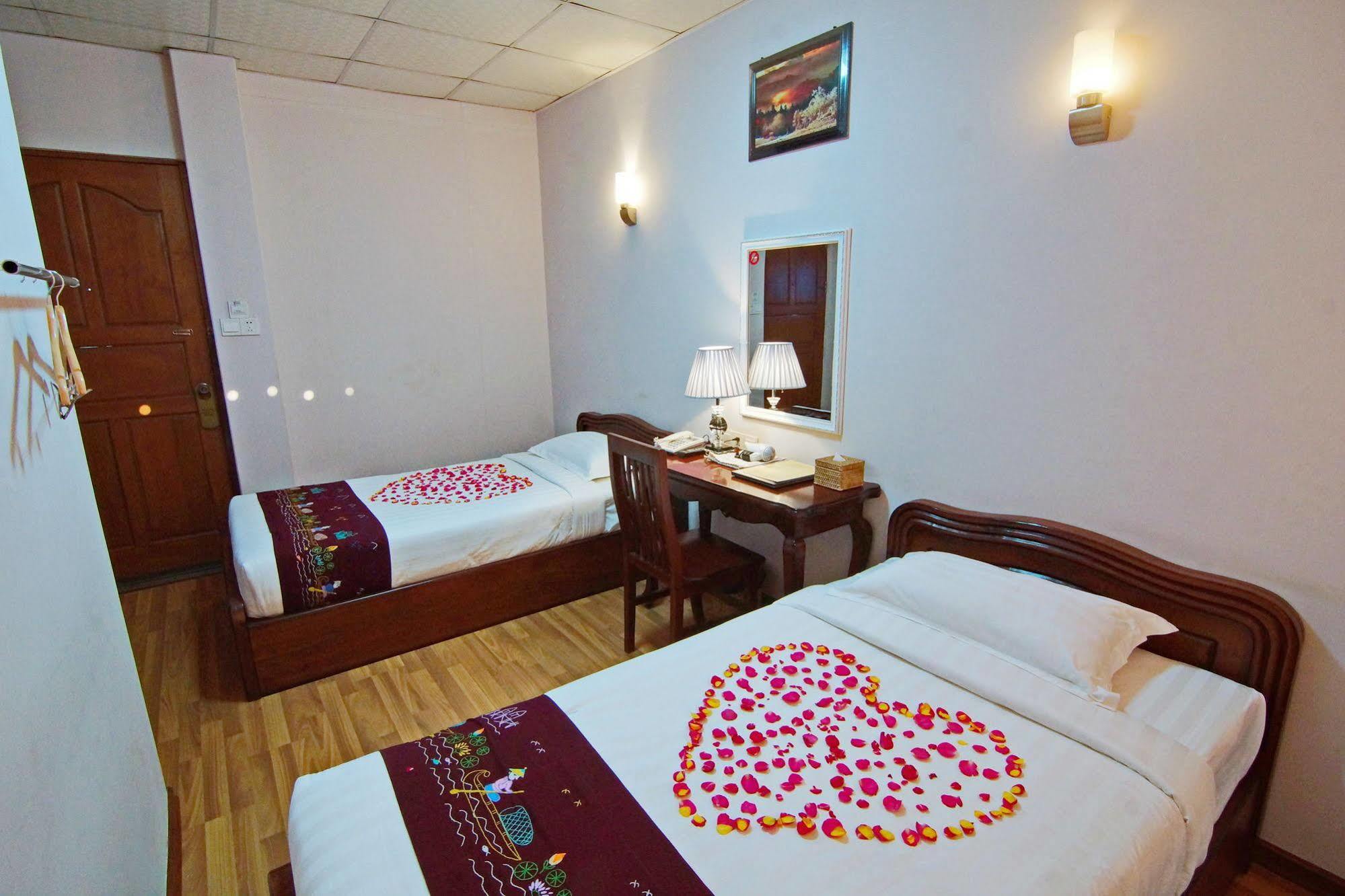 Hotel Iceland Mandalay Luaran gambar